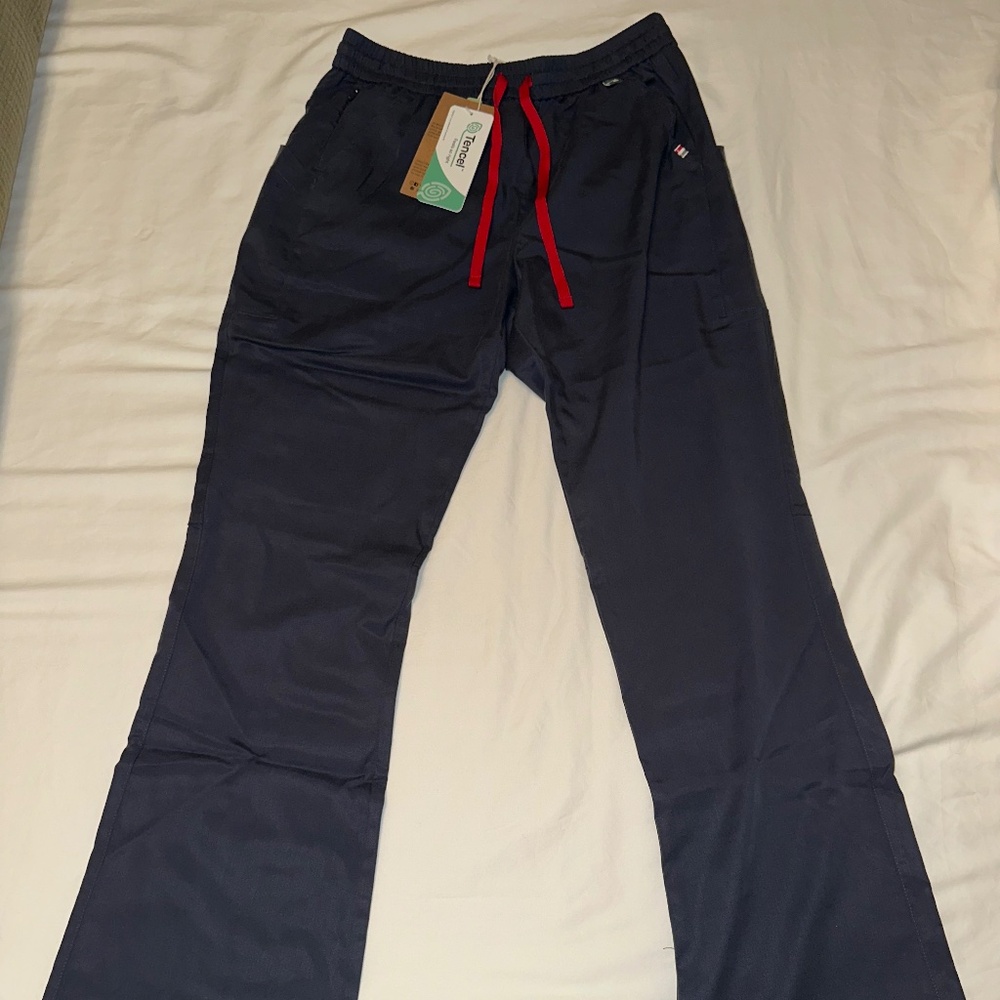 Mediclo TENCEL Bali‎ ‎Flare Scrub Pants
